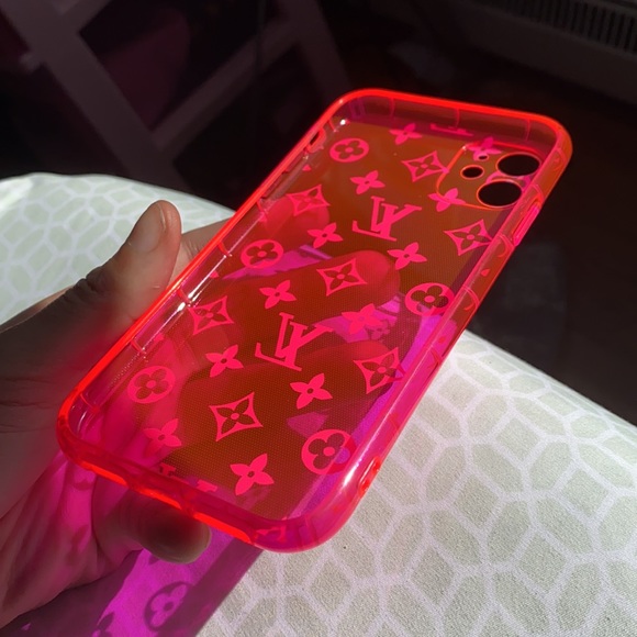 Designer iPhone 11 Case (clear) - Picture 7 of 9